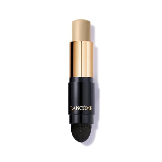 210 Buff N: light skin with neutral undertones