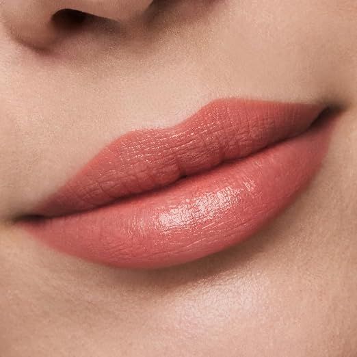 546 Angel Lips - A light pinky peach