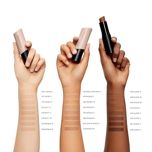 140 Ivoire N: fair skin with neutral/peachy undertones