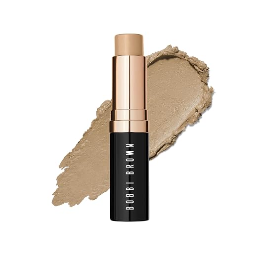 18 Natural (Olive beige with neutral undertones; for medium skin)