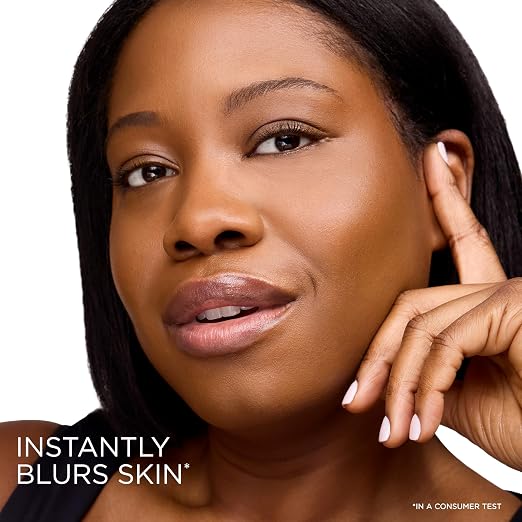 110 Ivoire C: fair skin with cool/pinky undertones