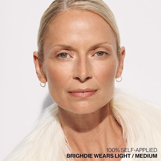 01 Light / Medium (Contour, Bronze, Highlight)